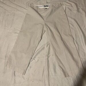 Liz Claiborne Audra Capri Pants, White and Tan, Size 14